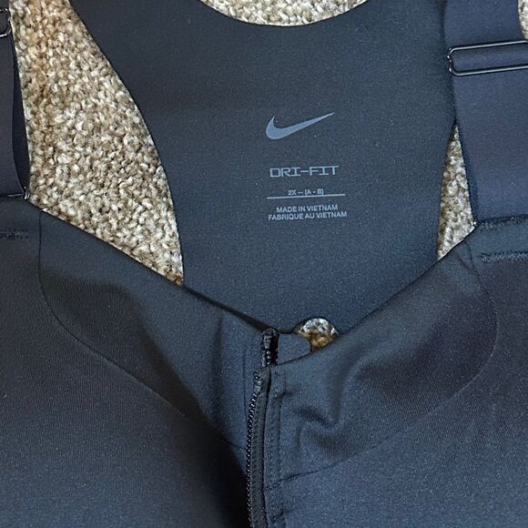 Nike Alpha mesh-trimmed Dri-FIT sports bra Size 46A-46B - Picture 5 of 9